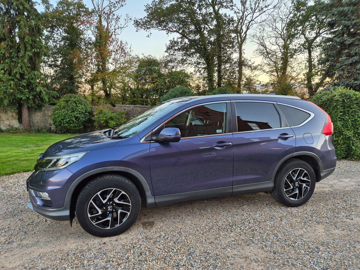 Used Honda CR-V 2017 for sale - 76072858: Photo 3