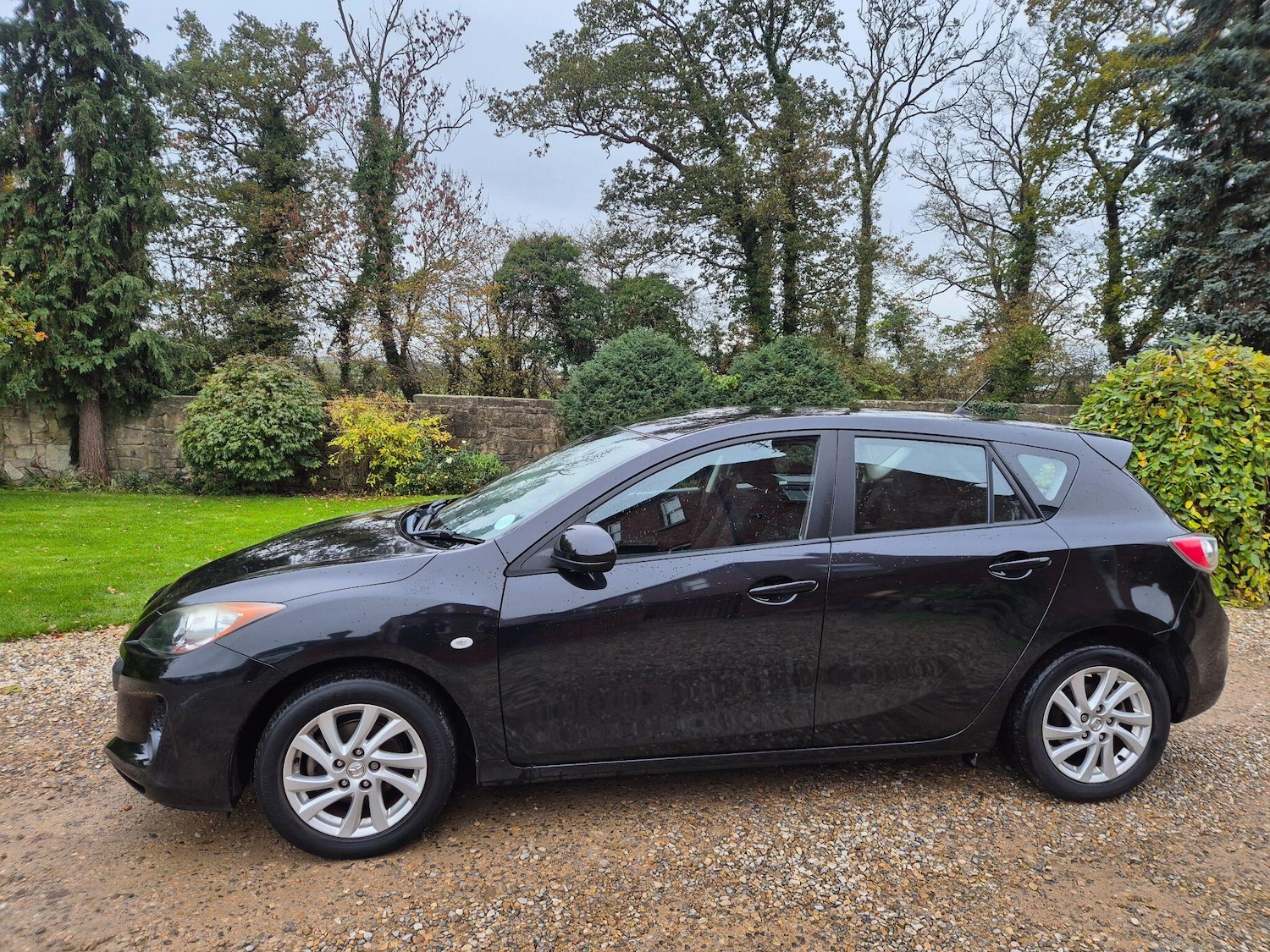 Used Mazda Mazda3 2012 for sale - 76424335: Photo 2