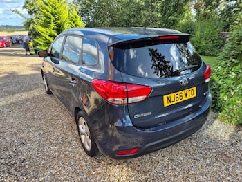Used Kia Carens 2016 for sale - 79741218: Photo