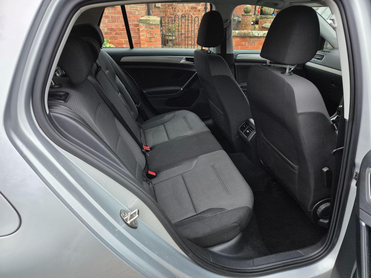 Used Volkswagen Golf 2017 for sale - 76772175: Photo 10