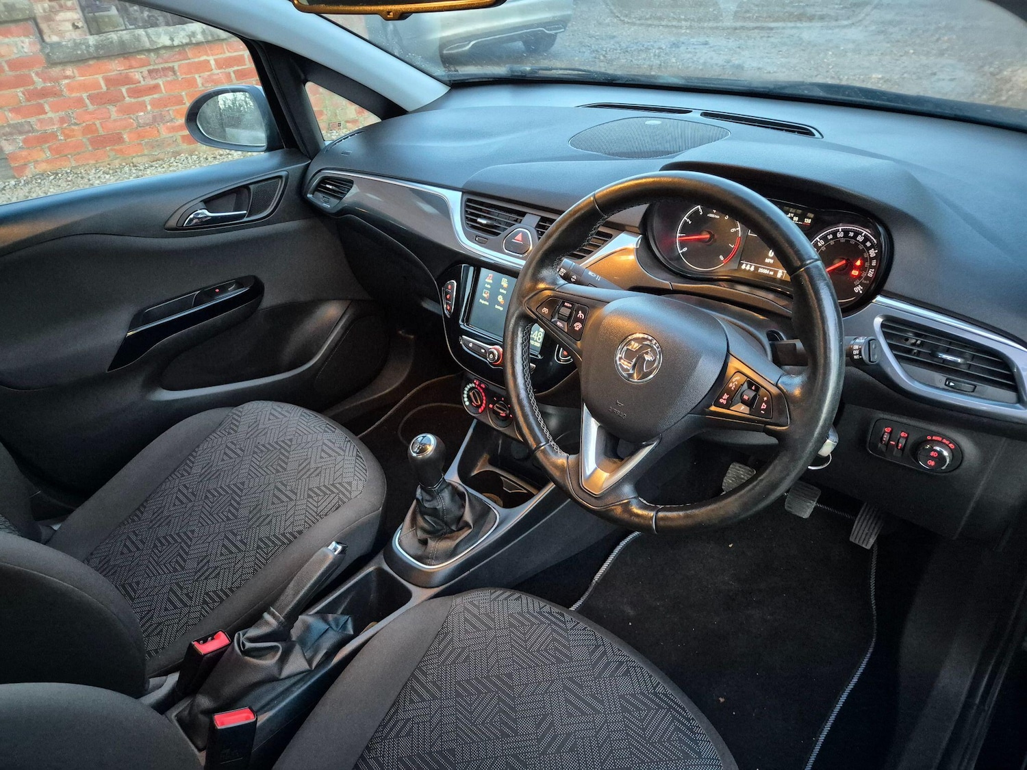 Used Vauxhall Corsa 2018 for sale - 77101781: Photo 2