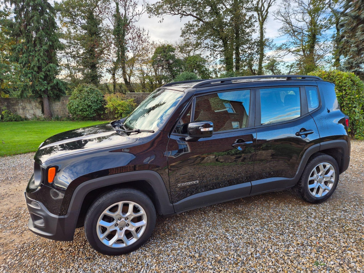 Used Jeep Renegade 2018 for sale - 76992363: Photo 2