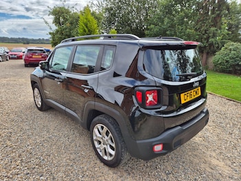 Used Jeep Renegade 2016 for sale - 75927445: Photo