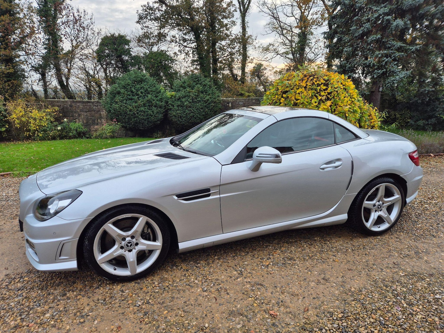 Used Mercedes-Benz SLK 2015 for sale - 76511930: Photo 1