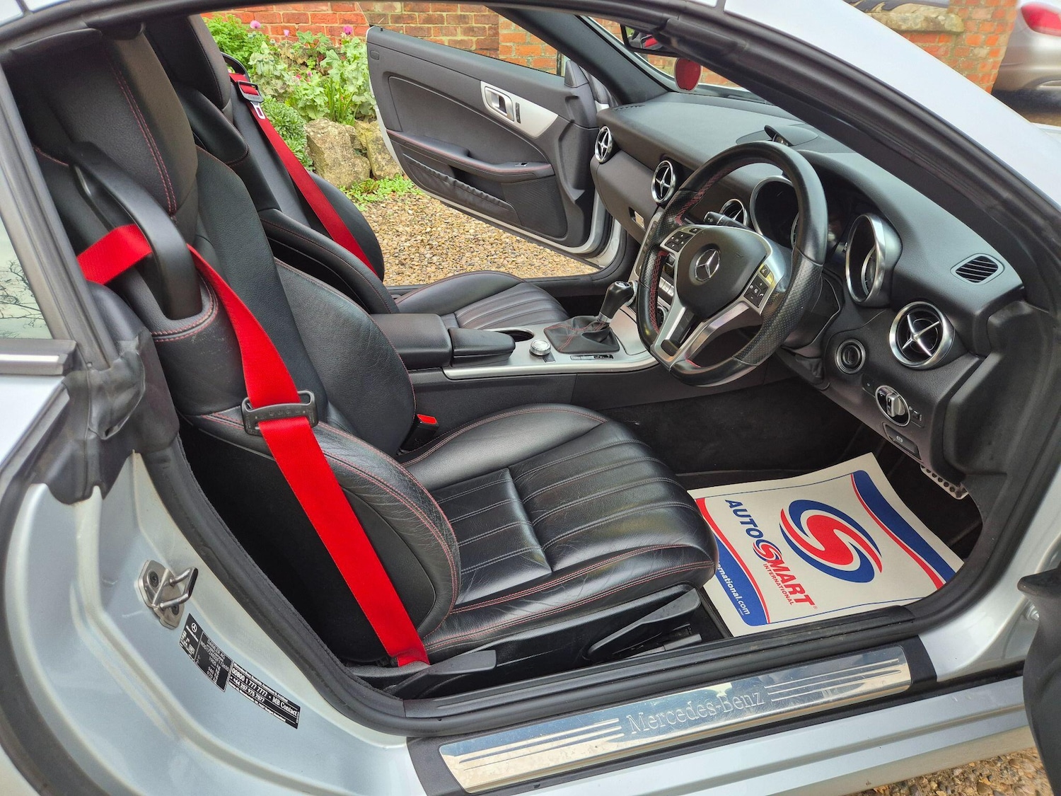 Used Mercedes-Benz SLK 2015 for sale - 76511930: Photo 18