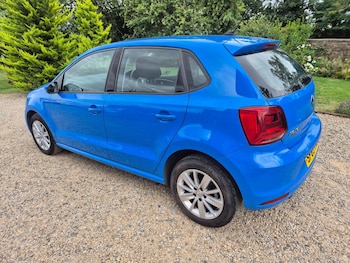 Used Volkswagen Polo 2015 for sale - 79316022: Photo