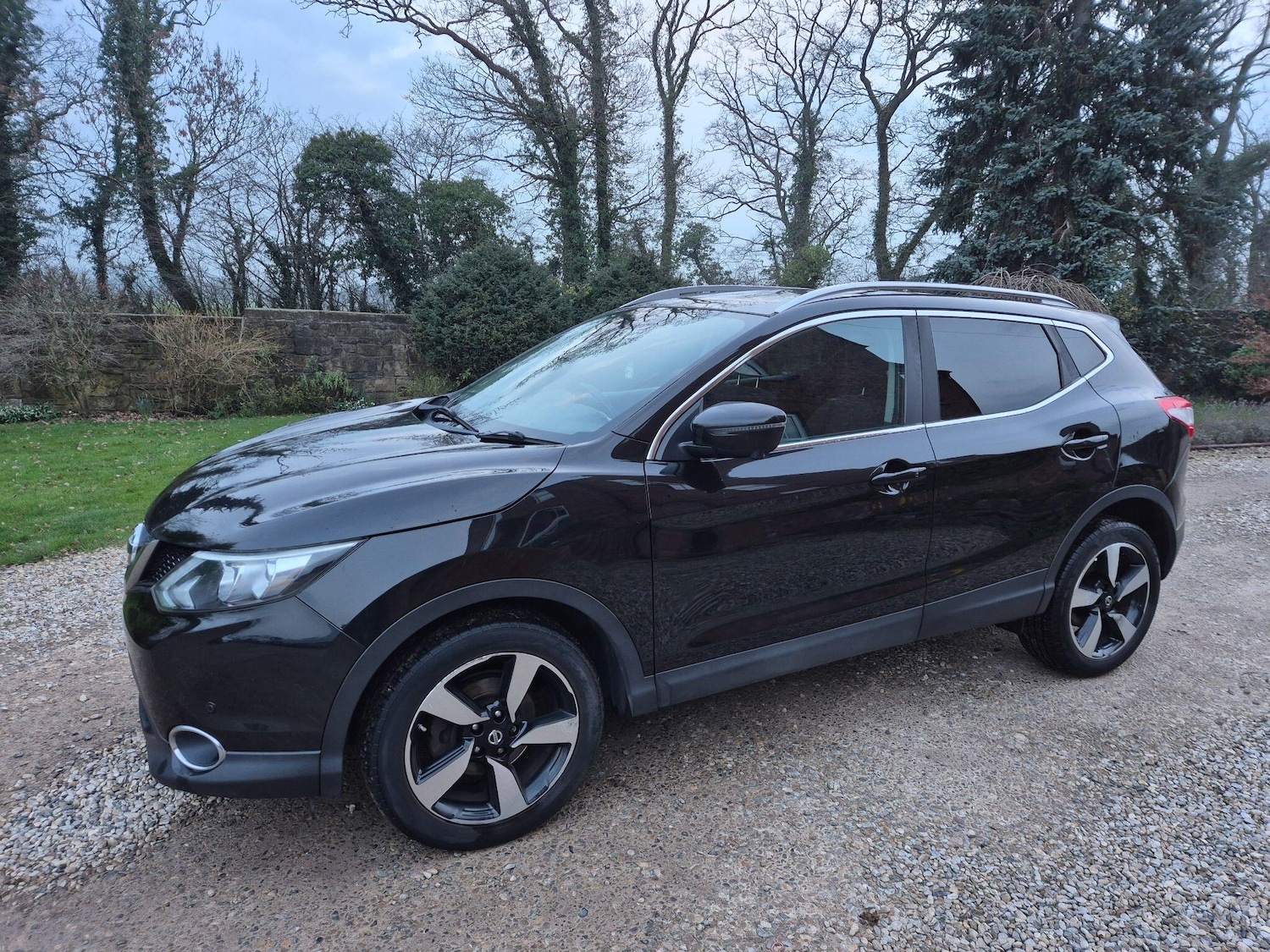 Used Nissan Qashqai 2015 for sale - 77768923: Photo 2