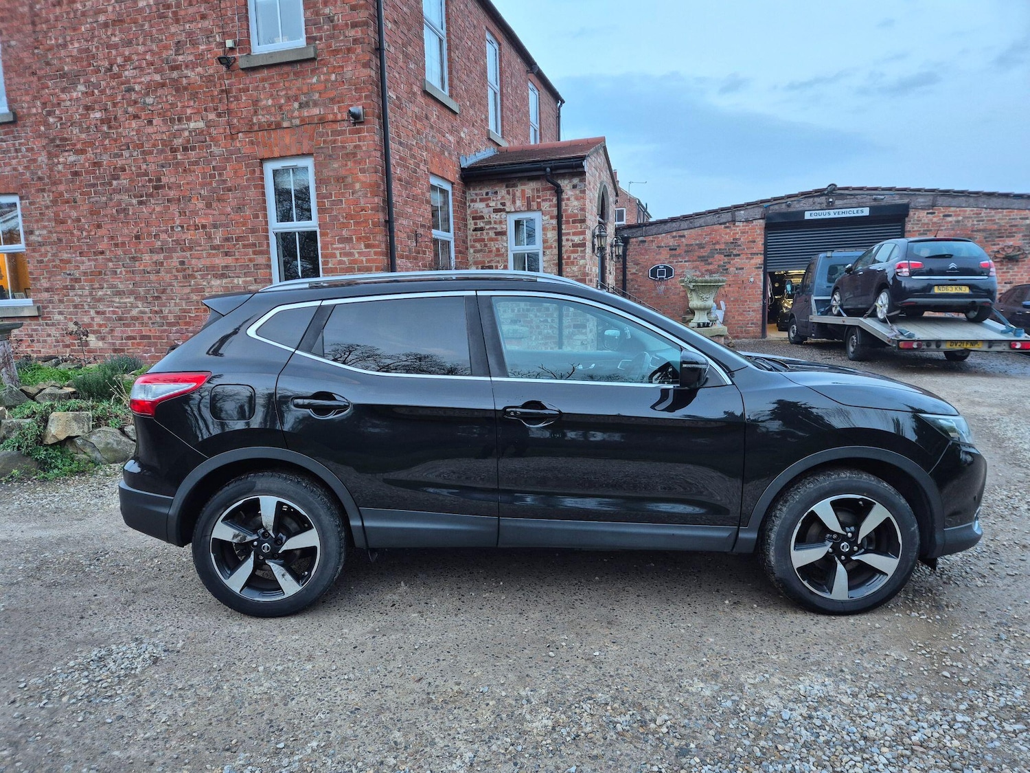 Used Nissan Qashqai 2015 for sale - 77768923: Photo 8