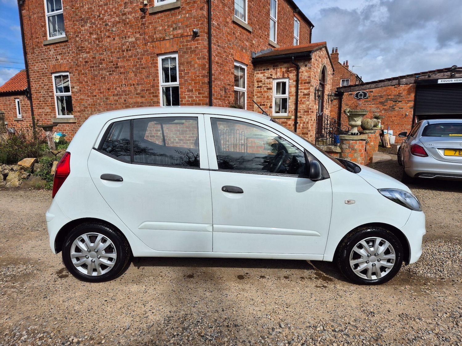 Used Hyundai i10 2013 for sale - 78157569: Photo 9