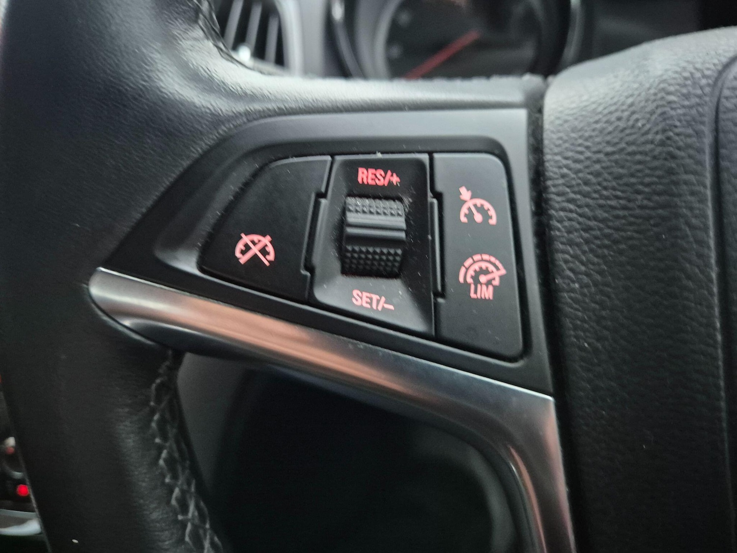 Used Vauxhall Astra 2015 for sale - 77331690: Photo 15