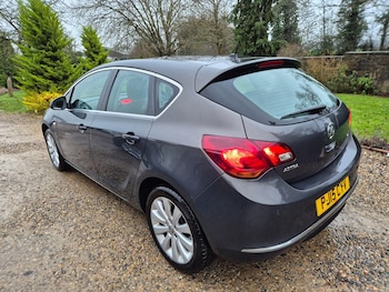 Used Vauxhall Astra 2015 for sale - 77331690: Photo