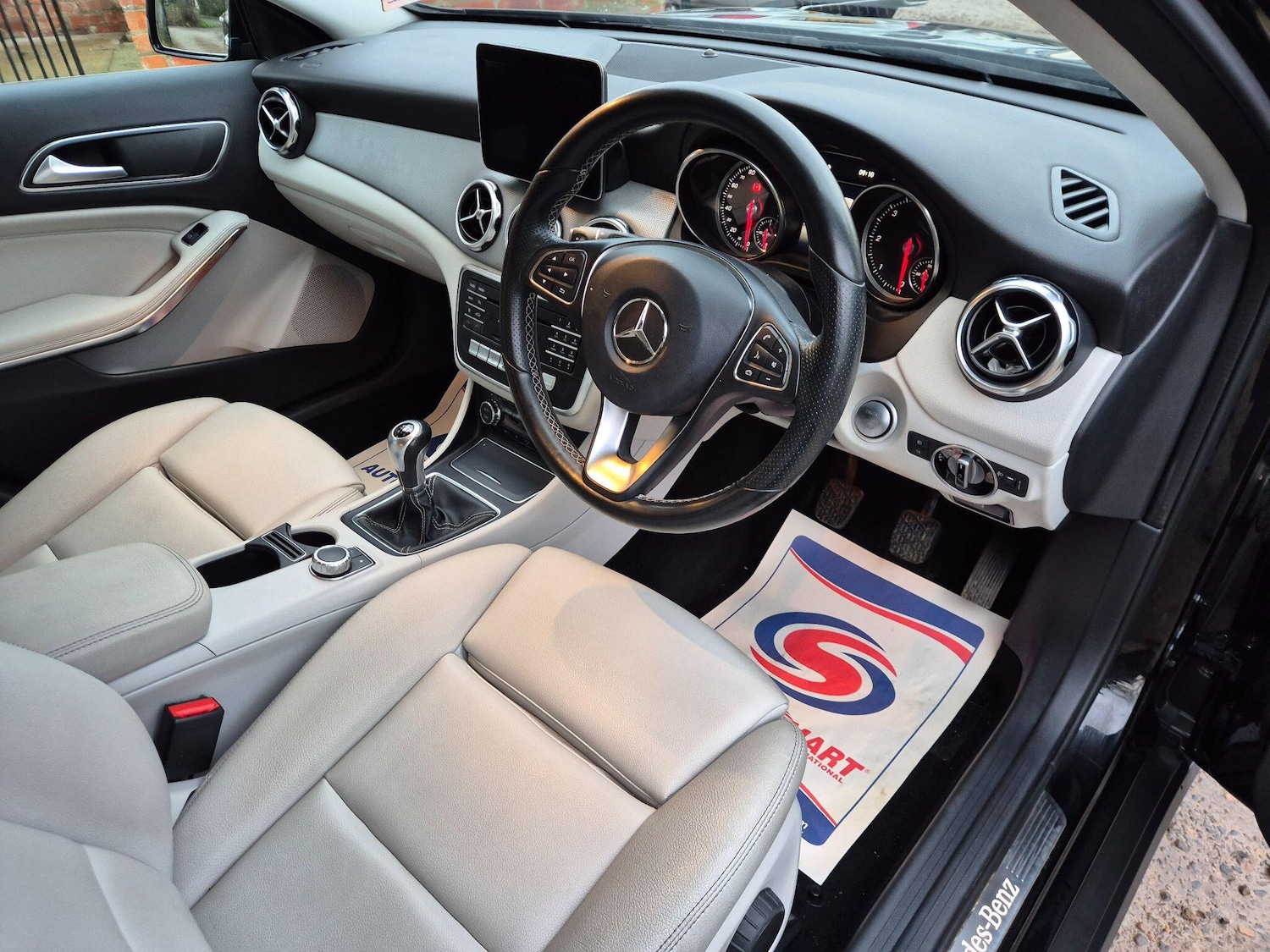 Used Mercedes-Benz GLA for sale - 77411210: Photo 2