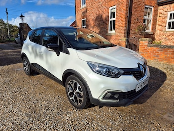 Used Renault Captur 2017 for sale - 76408667: Photo