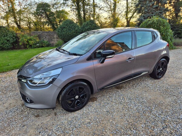 Used Renault Clio 2015 for sale - 76226343: Photo 2