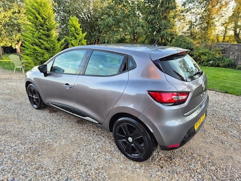 Used Renault Clio 2015 for sale - 76226343: Photo 4