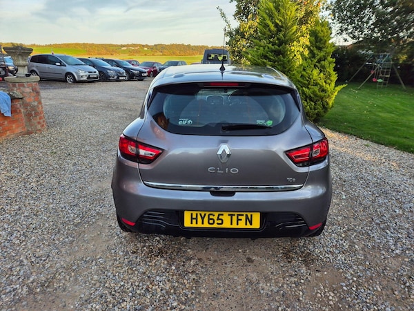 Used Renault Clio 2015 for sale - 76226343: Photo 5