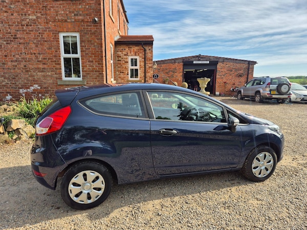 Used Ford Fiesta 2015 for sale - 75140638: Photo 6