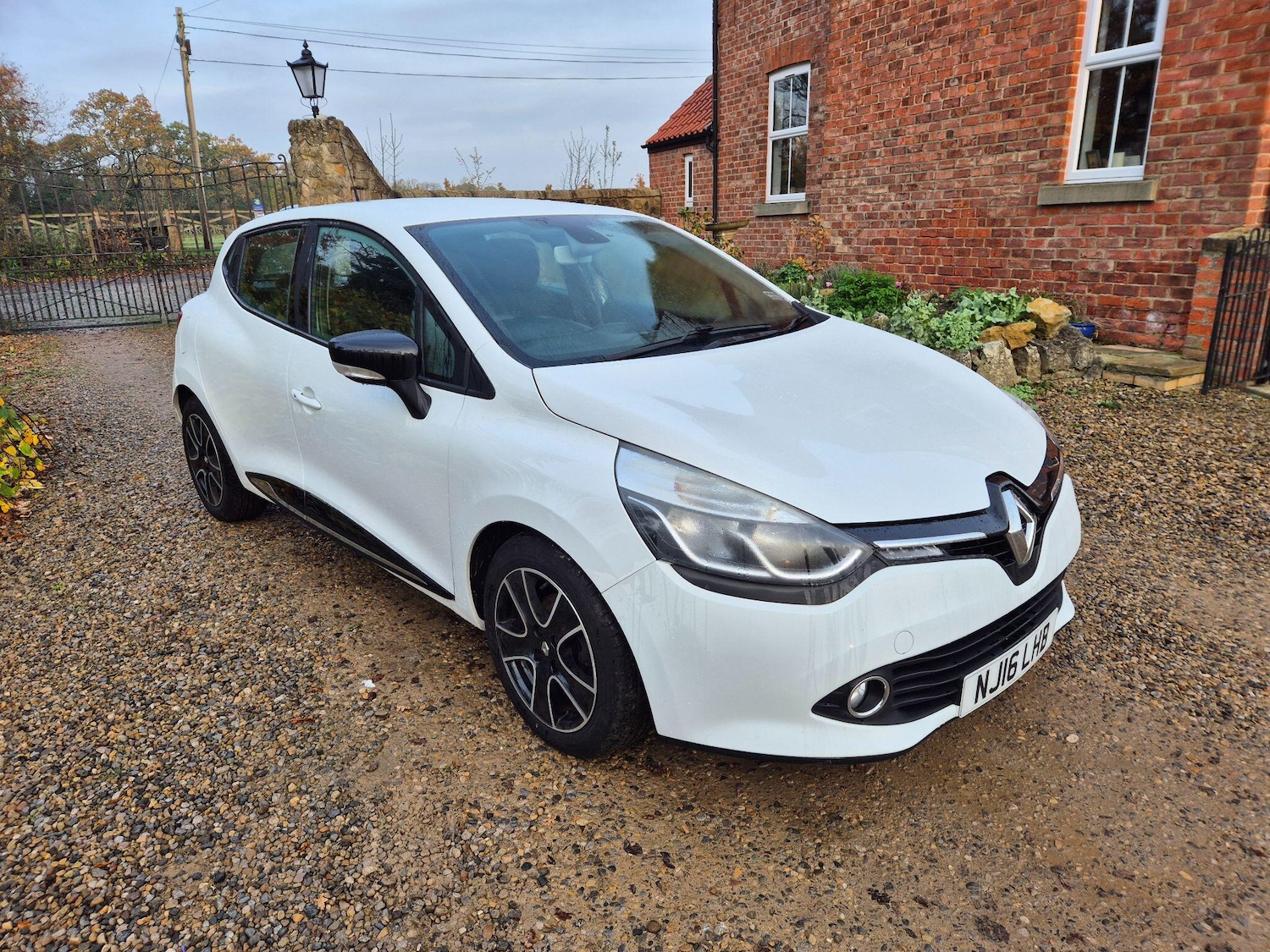 Used Renault Clio 2016 for sale - 76499225: Photo 10