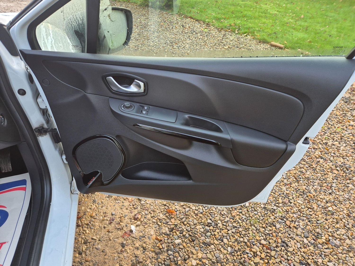 Used Renault Clio 2016 for sale - 76499225: Photo 12