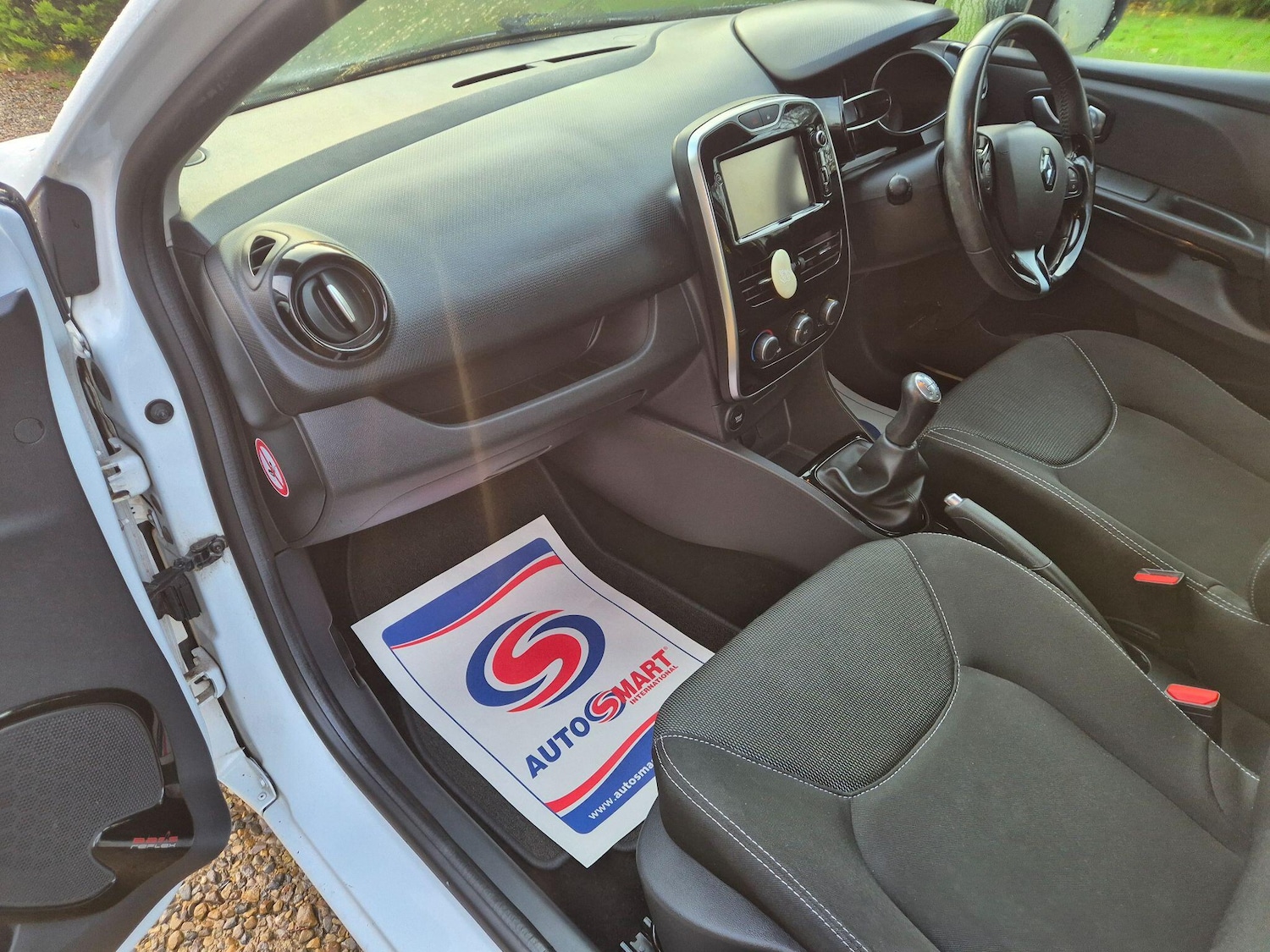 Used Renault Clio 2016 for sale - 76499225: Photo 15