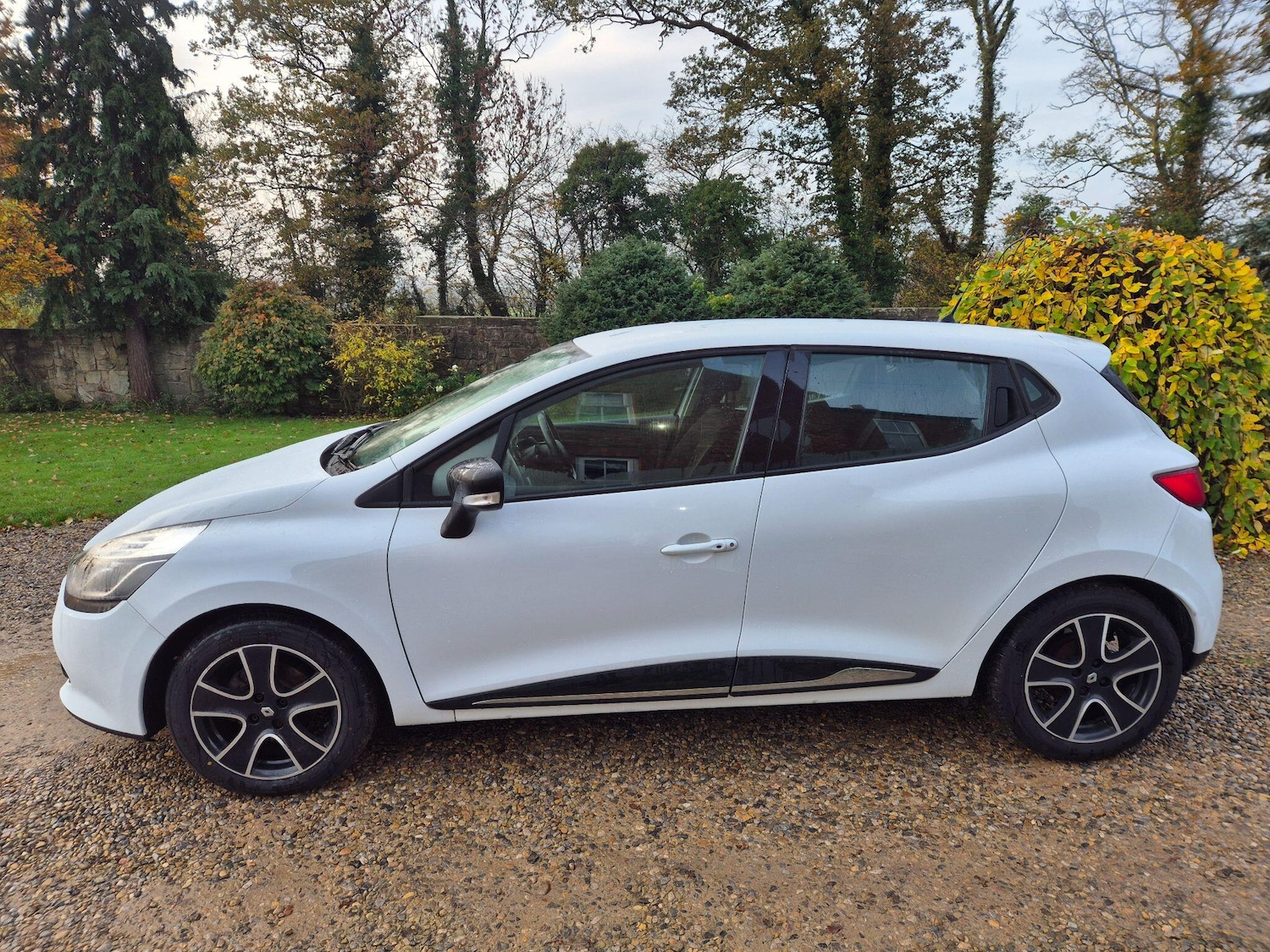 Used Renault Clio 2016 for sale - 76499225: Photo 3