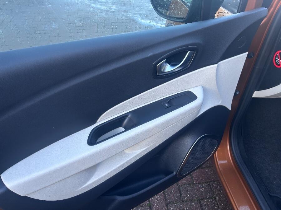 Used Renault Captur 2018 for sale - 77091051: Photo 50