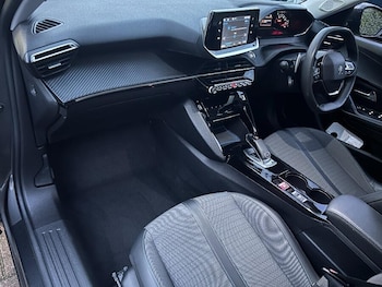 Used Peugeot 2008 2021 for sale - 77066588: Photo