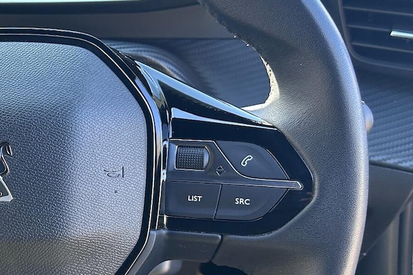 Used Peugeot 2008 2023 for sale - 76109449: Photo 20