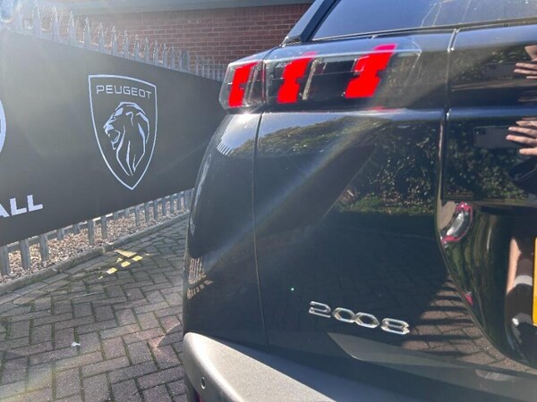 Used Peugeot 2008 2023 for sale - 76109449: Photo 9