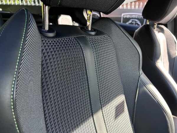 Used Peugeot 2008 2023 for sale - 76001648: Photo 27