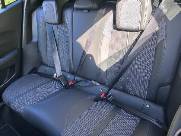 Used Peugeot 2008 2023 for sale - 76001648: Photo 28