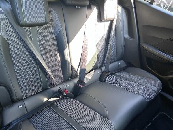 Used Peugeot 2008 2023 for sale - 76001648: Photo 29