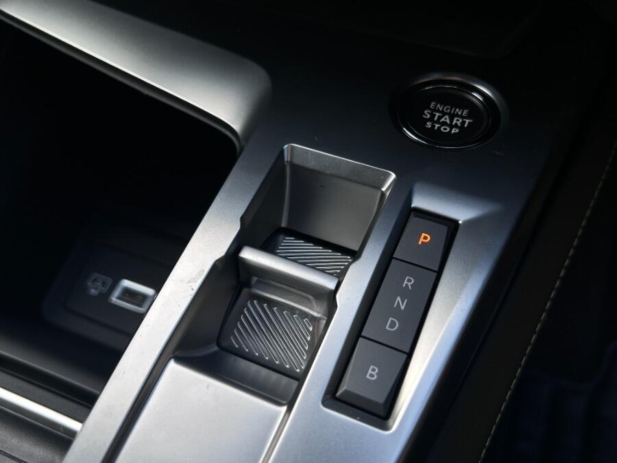 Used Peugeot E-308 2025 for sale - 76472965: Photo 41