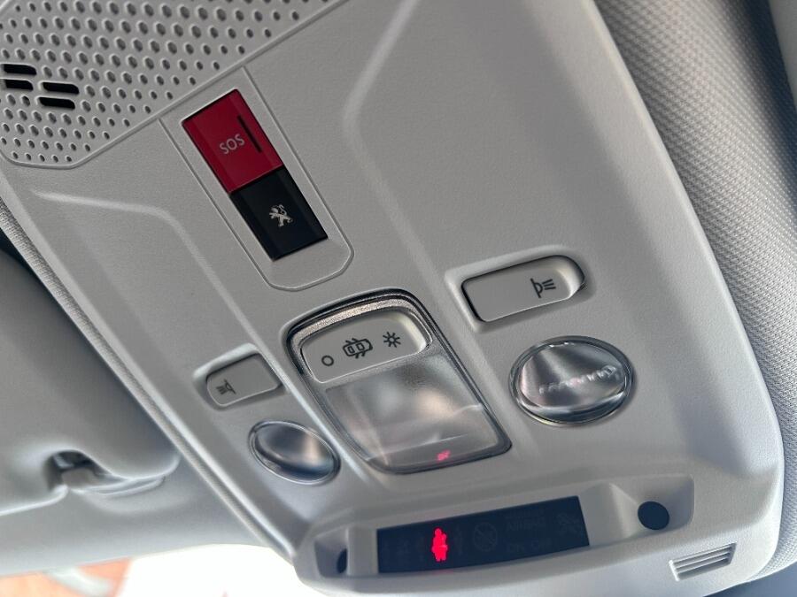 Used Peugeot 2008 2022 for sale - 76389297: Photo 39