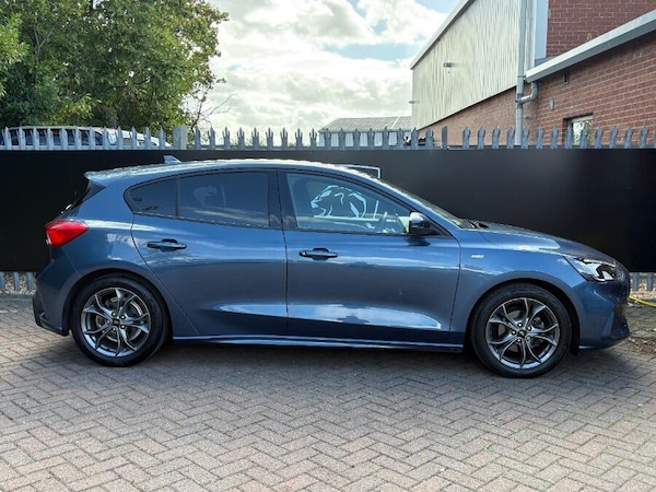 Used Ford Focus 2022 for sale - 76327168: Photo 10