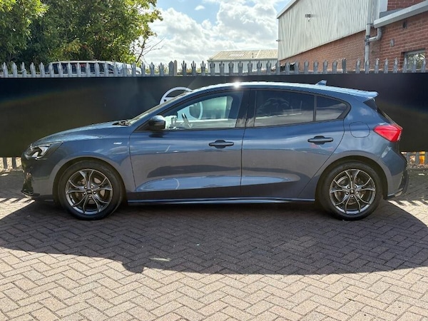 Used Ford Focus 2022 for sale - 76327168: Photo 6