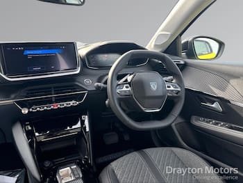 Used Peugeot E-208 2025 for sale - 79677209: Photo