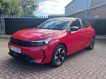 2025 (75) - 50kwh Yes Hatchback 5dr Electric Auto (136 Ps)