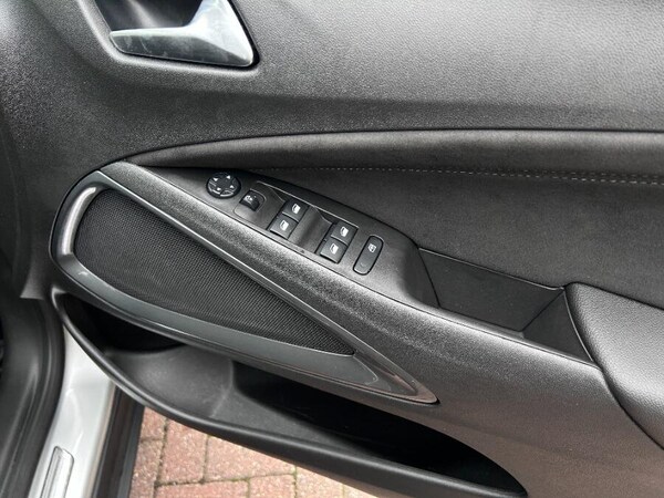 Used Vauxhall Crossland 2023 for sale - 76227734: Photo 30