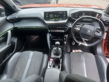Used Peugeot 2008 2021 for sale - 77320412: Photo