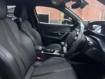 Used Peugeot 2008 2021 for sale - 77320412: Photo