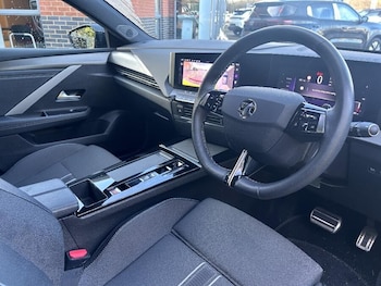 Used Vauxhall Astra 2024 for sale - 77091285: Photo