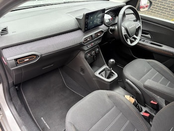 Used Dacia Sandero Stepway 2023 for sale - 75681943: Photo