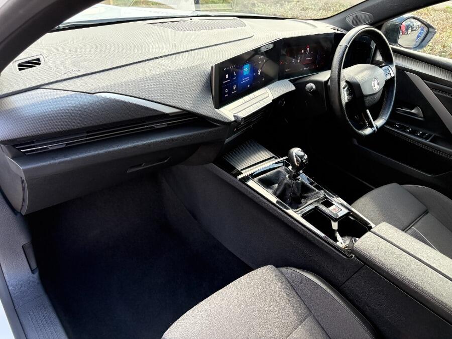 Used Vauxhall Astra 2024 for sale - 76423807: Photo 2