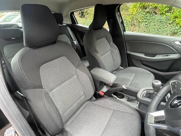 Used Renault Clio 2021 for sale - 76314509: Photo 30