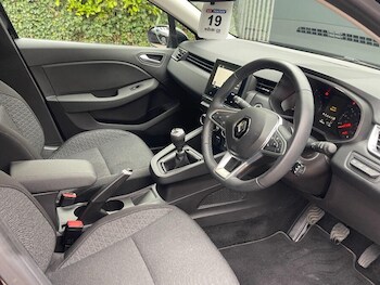Used Renault Clio 2021 for sale - 76314509: Photo 3