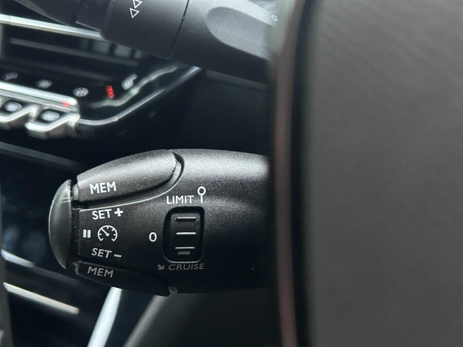 Used Peugeot 2008 2021 for sale - 76360221: Photo 36