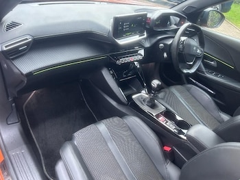 Used Peugeot 2008 2021 for sale - 76360221: Photo