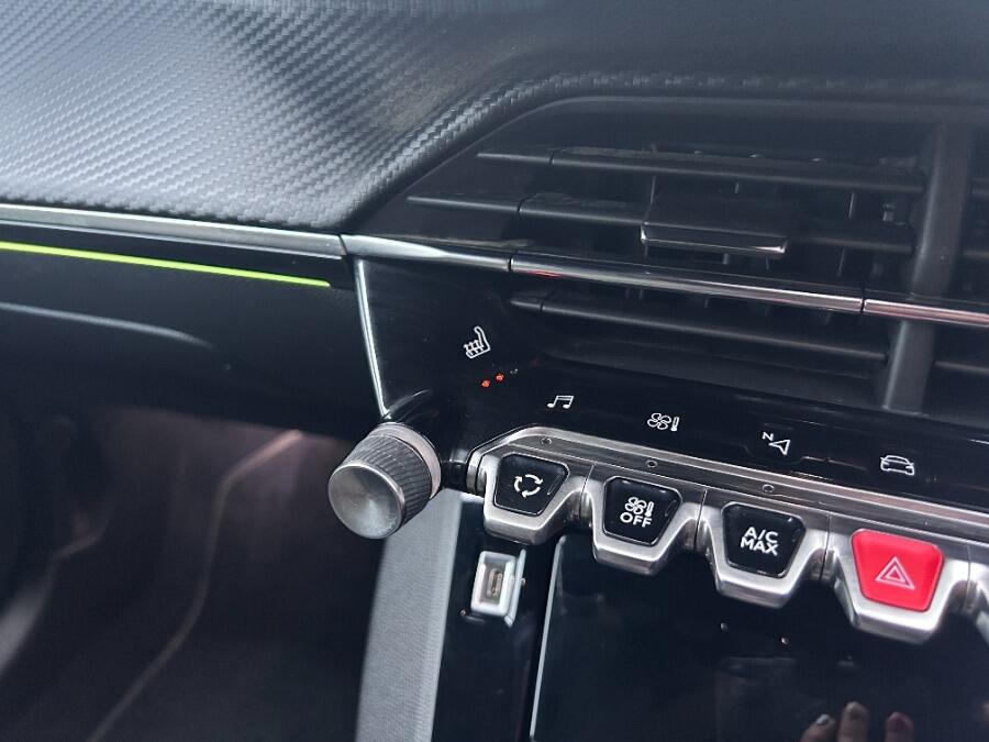 Used Peugeot 2008 2021 for sale - 76360221: Photo 50