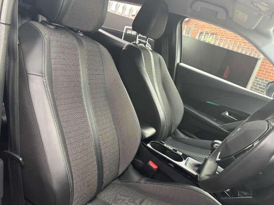 Used Peugeot 2008 2022 for sale - 76360808: Photo 45